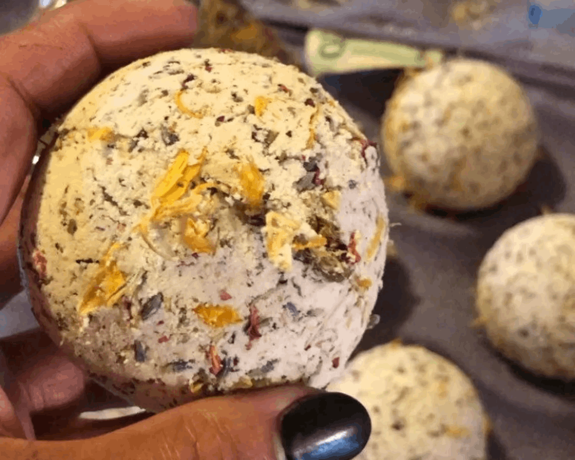 Luxury Detox Bath Bomb